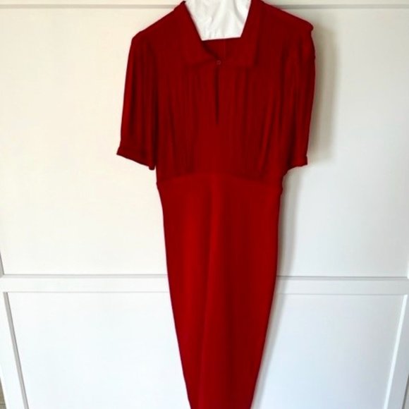Gucci Dresses & Skirts - Gucci Knee Length from Office to Cocktail Dress - Red, Size 6